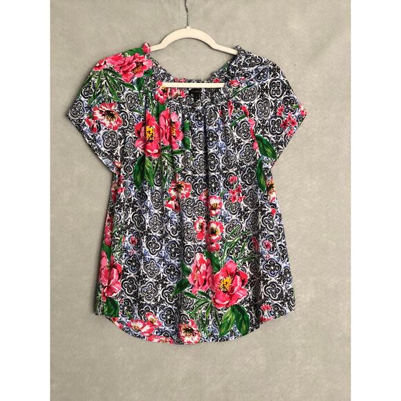 Talbots Tops - Talbots Floral Top Women's Medium Short Sleeve